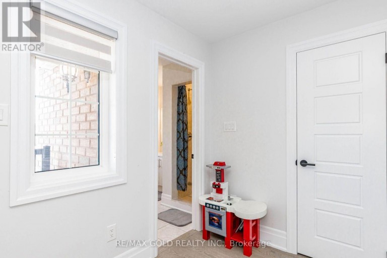 7 OVERSTONE ROAD, Halton Hills (Georgetown), Ontario, L7G0N5