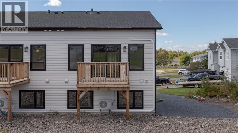 B Oakhill Crescent, Saint John, New Brunswick, E2J4M4