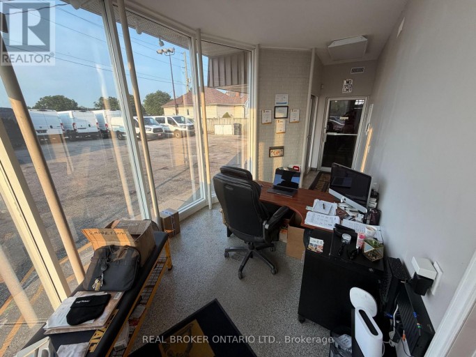 362 DUNDAS STREET N, Cambridge, Ontario, N1R5R2