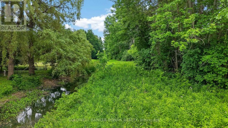 15 ENGLISH DRIVE, New Tecumseth (Beeton), Ontario, L0G1A0