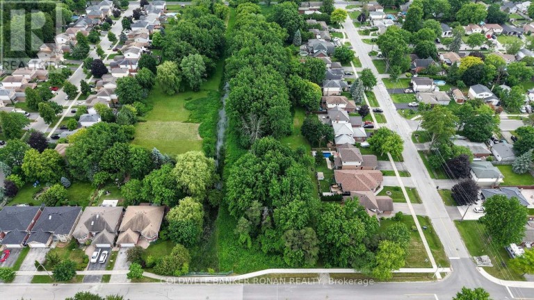 15 ENGLISH DRIVE, New Tecumseth (Beeton), Ontario, L0G1A0