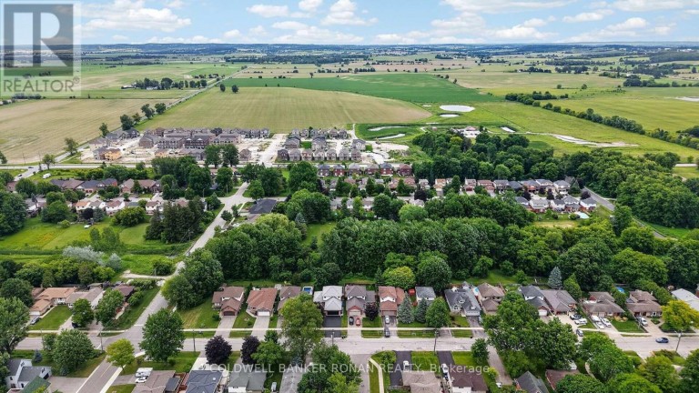 15 ENGLISH DRIVE, New Tecumseth (Beeton), Ontario, L0G1A0