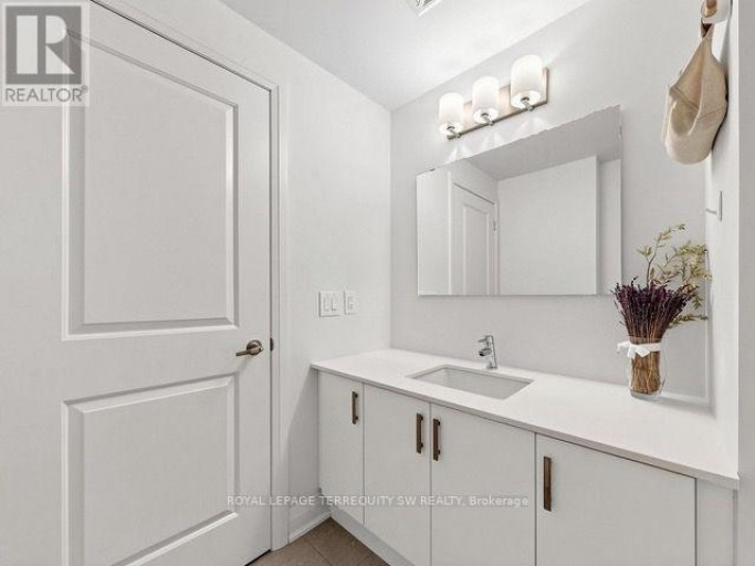 TH114 - 12 WOODSTREAM BOULEVARD, Vaughan (Vaughan Grove), Ontario, L4L8C3