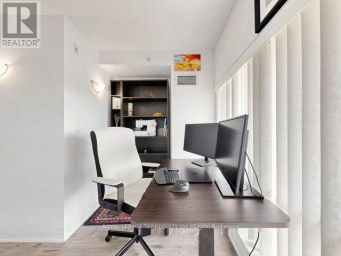 TH114 - 12 WOODSTREAM BOULEVARD Vaughan (Vaughan Grove) Ontario photo 8