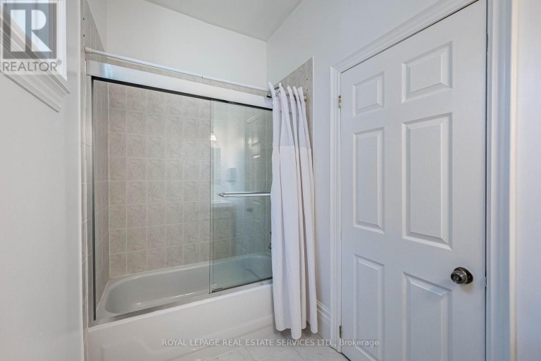 100 ESSA ROAD, Barrie (Allandale Centre), Ontario, L4N3K7