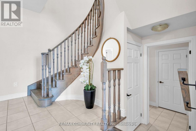 18 WALWORTH STREET, Halton Hills (Georgetown), Ontario, L7G0N5