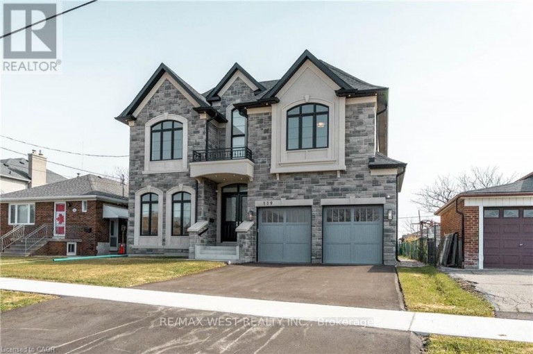 119 JAY STREET, Toronto (Maple Leaf), Ontario, M6L2M3