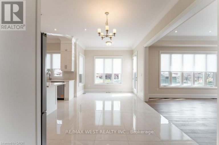 119 JAY STREET, Toronto (Maple Leaf), Ontario, M6L2M3