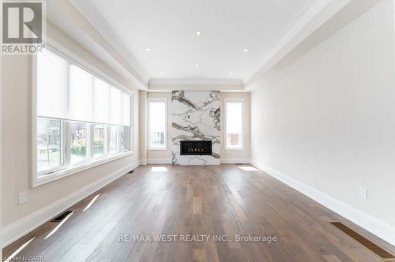 119 JAY STREET, Toronto (Maple Leaf), Ontario, M6L2M3