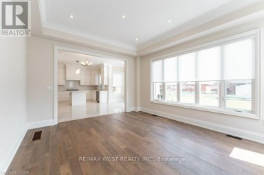 119 JAY STREET Toronto (Maple Leaf) Ontario photo 16