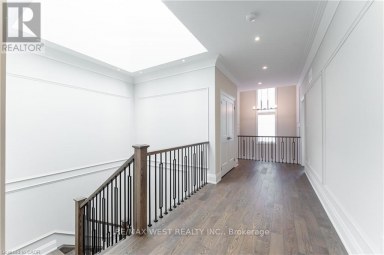 119 JAY STREET Toronto (Maple Leaf) Ontario photo 17