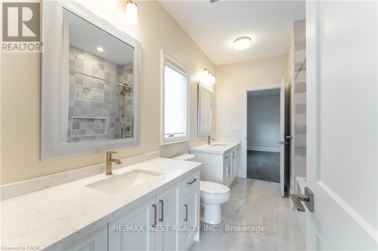 119 JAY STREET, Toronto (Maple Leaf), Ontario, M6L2M3