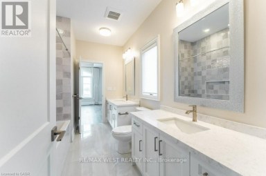 119 JAY STREET Toronto (Maple Leaf) Ontario photo 22