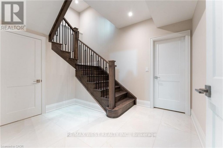 119 JAY STREET, Toronto (Maple Leaf), Ontario, M6L2M3