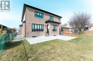 119 JAY STREET Toronto (Maple Leaf) Ontario photo 36