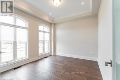 119 JAY STREET Toronto (Maple Leaf) Ontario photo 4
