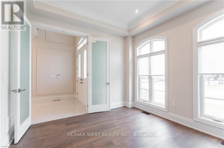 119 JAY STREET, Toronto (Maple Leaf), Ontario, M6L2M3