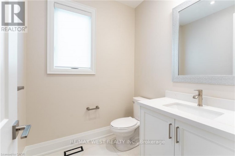 119 JAY STREET, Toronto (Maple Leaf), Ontario, M6L2M3