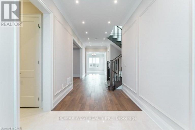119 JAY STREET, Toronto (Maple Leaf), Ontario, M6L2M3