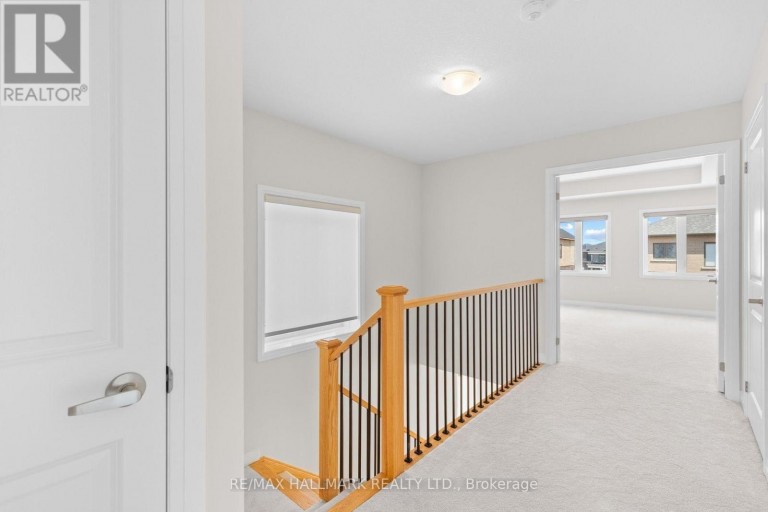 16 CROSSMORE CRESCENT, Cambridge, Ontario, N1S0C7