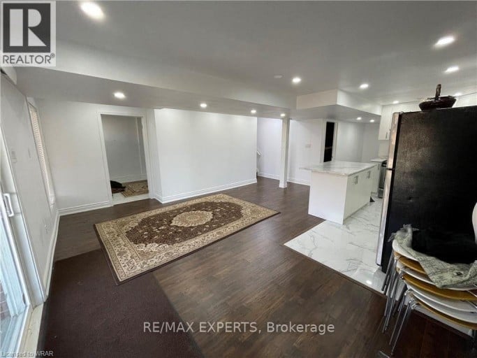 87 NEWCASTLE DRIVE, Kitchener, Ontario, N2R1W4