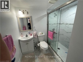 87 NEWCASTLE DRIVE Kitchener Ontario photo 7