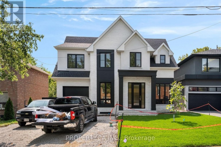 119 INVERMAY AVENUE, Toronto (Clanton Park), Ontario, M3H1Z7
