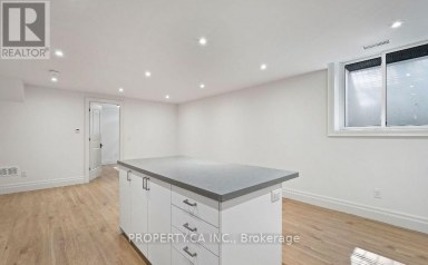 119 INVERMAY AVENUE Toronto (Clanton Park) Ontario photo 8