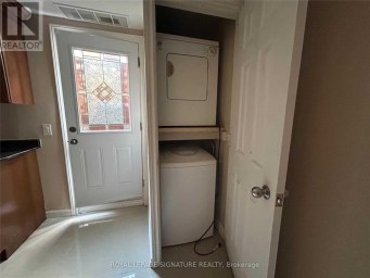 LOWER - 1885 ROSEFIELD ROAD Pickering (Liverpool) Ontario photo 4