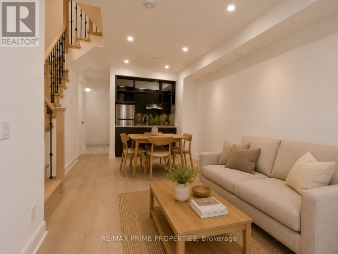TH69 - 315 VILLAGE GREEN SQUARE, Toronto (Agincourt South-Malvern West), Ontario, M1S0L2