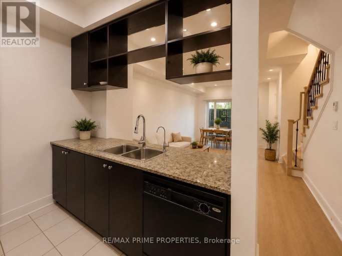 TH69 - 315 VILLAGE GREEN SQUARE, Toronto (Agincourt South-Malvern West), Ontario, M1S0L2