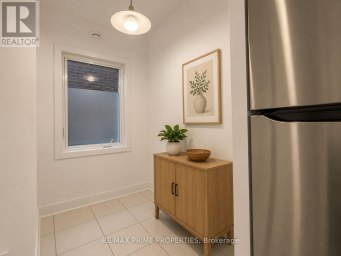 TH69 - 315 VILLAGE GREEN SQUARE Toronto (Agincourt South-Malvern West) Ontario photo 5