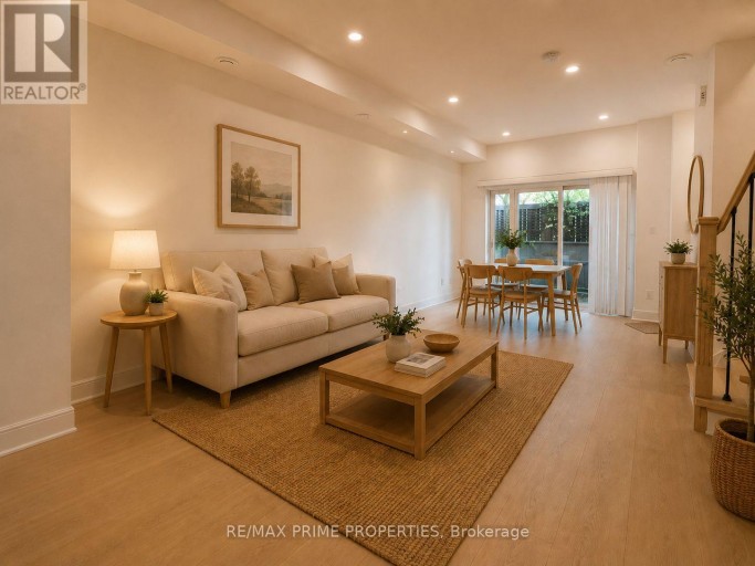 TH69 - 315 VILLAGE GREEN SQUARE, Toronto (Agincourt South-Malvern West), Ontario, M1S0L2