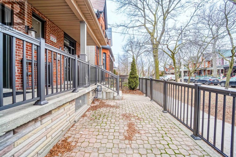 LOWER - 4 LAKEVIEW AVENUE, Toronto (Trinity-Bellwoods), Ontario, M6J3B1