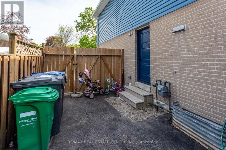 289 ARCHDEKIN DRIVE, Brampton (Madoc), Ontario, L6V1Z3