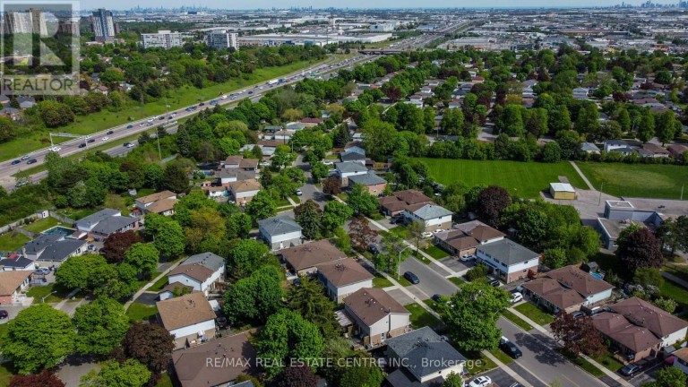 289 ARCHDEKIN DRIVE, Brampton (Madoc), Ontario, L6V1Z3