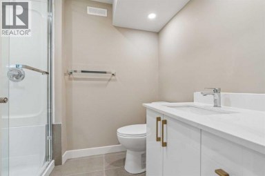 4319 19 Street NW Calgary Alberta photo 25