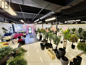 1194 CALEDONIA ROAD E Toronto (Yorkdale-Glen Park) Ontario photo 4