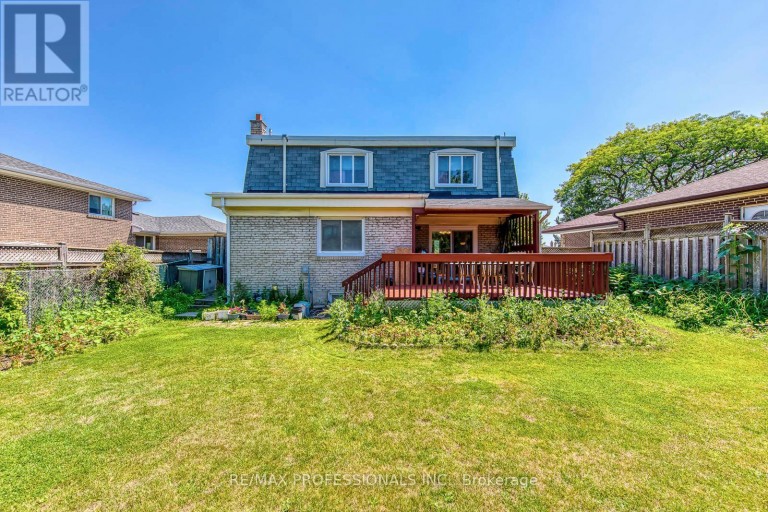 256 WELLESWORTH DRIVE, Toronto (Eringate-Centennial-West Deane), Ontario, M9C4S6