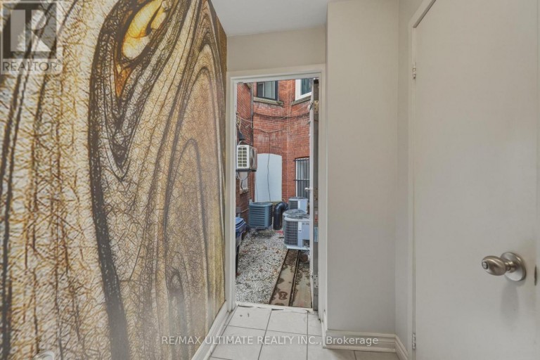 968 COLLEGE STREET, Toronto (Dufferin Grove), Ontario, M5H1A5