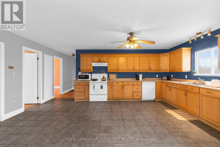 2228 MONCK ROAD, Ramara, Ontario, L3V6H5
