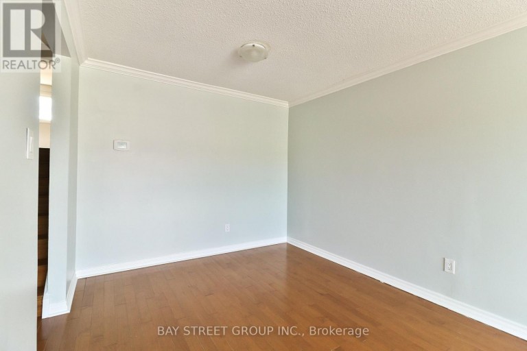 UPPER UNIT - 489 FERGO AVENUE, Mississauga (Cooksville), Ontario, L5B2J2