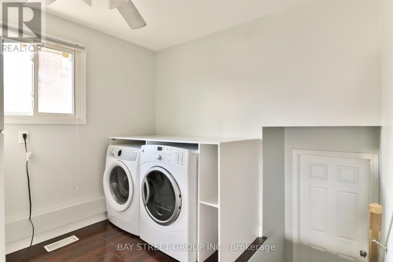 UPPER UNIT - 489 FERGO AVENUE, Mississauga (Cooksville), Ontario, L5B2J2