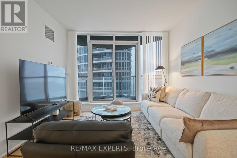 2011 - 208 QUEENS QUAY W, Toronto (Waterfront Communities), Ontario, M5J2Y5