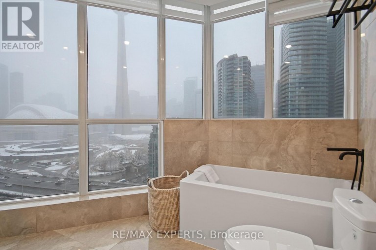 2011 - 208 QUEENS QUAY W, Toronto (Waterfront Communities), Ontario, M5J2Y5