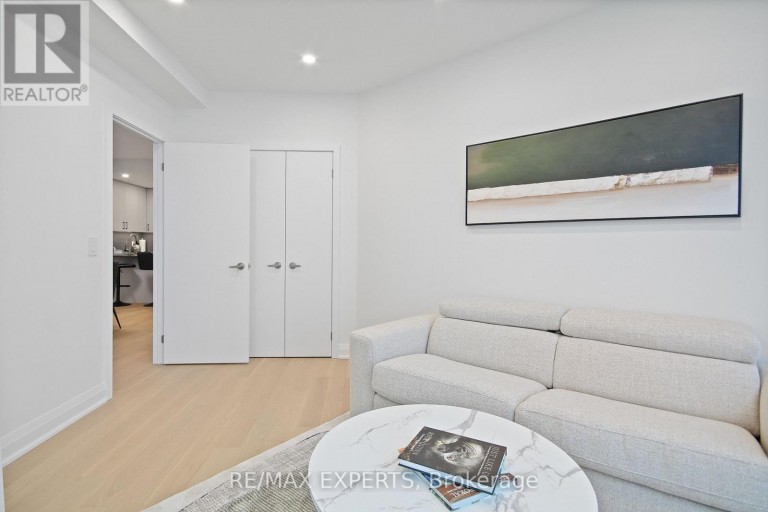 2011 - 208 QUEENS QUAY W, Toronto (Waterfront Communities), Ontario, M5J2Y5