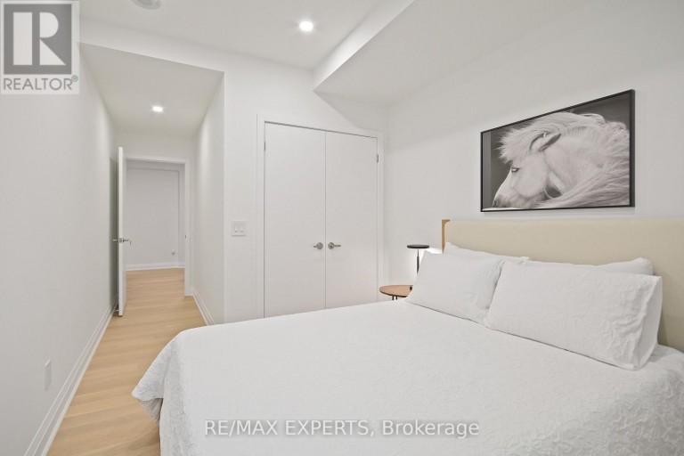 2011 - 208 QUEENS QUAY W, Toronto (Waterfront Communities), Ontario, M5J2Y5