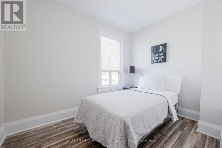 UPPER - 1934 QUEEN STREET E, Toronto (The Beaches), Ontario, M4L1H6