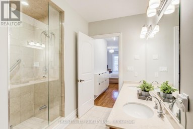 303 - 1 VERCLAIRE GATE Markham (Unionville) Ontario photo 15