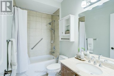 303 - 1 VERCLAIRE GATE Markham (Unionville) Ontario photo 18
